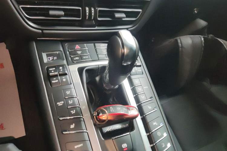 Used Porsche Macan 2018 Macan 2.0T