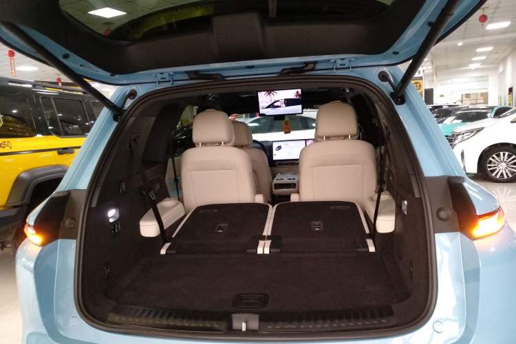 Used Li Auto L8 2024 Ultra Model Trunk