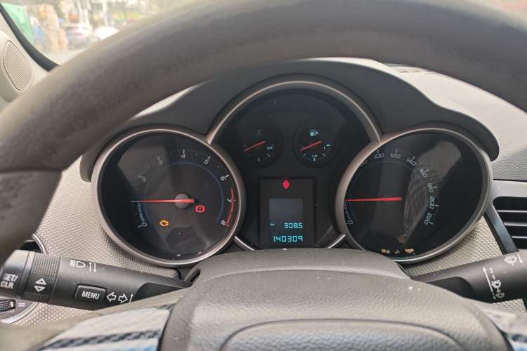 Used Chevrolet Cruze 2012 1.6L SE MT
