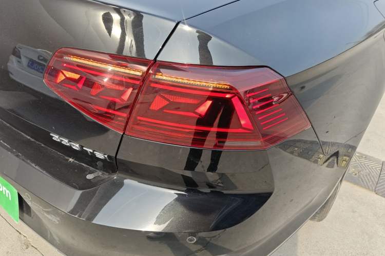 Used Volkswagen Magotan 2023 2 Million Units Commemorative Edition 330TSI DSG Luxury Version