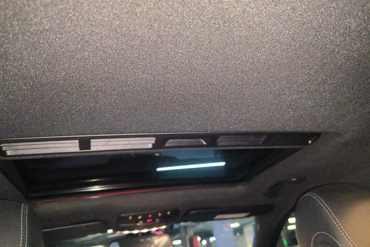 Used Mercedes-Benz C-Class 2015 C 200 Sport Edition Headliner