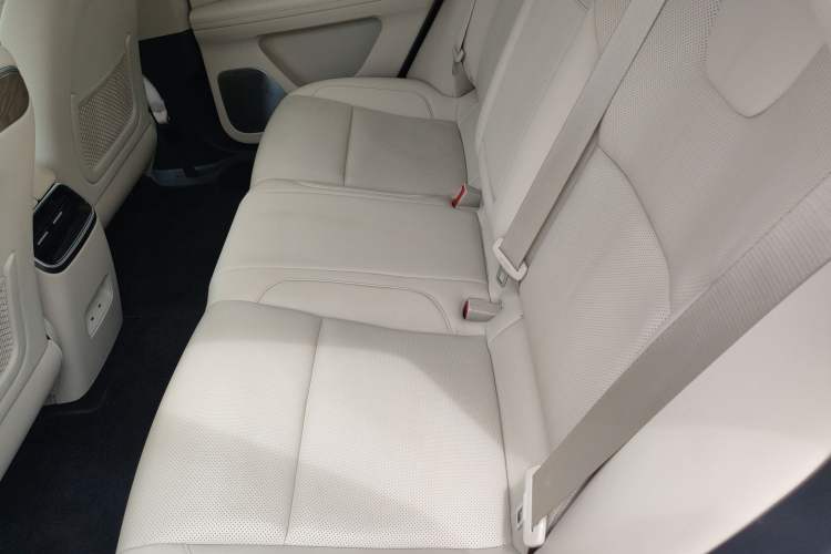 Used Hima AITO M5 2022 Extended-Range Four-Wheel Drive Performance Version Left Rear Seat