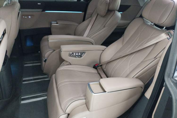 Used XPeng X9 2025 740 Ultra-Long Range Max