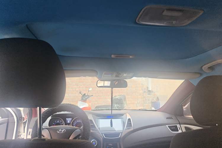 Used Hyundai Elantra (5th Generation / Langdong) 2012 1.6L Manual Leading Model
