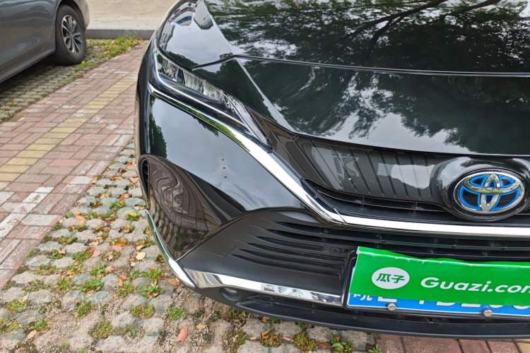 Used Toyota Harrier 2022 Dual-Engine 2.5L CVT Two-Wheel Drive Luxury Edition Right Front Headlight