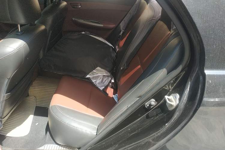 Used BYD L3 2015 Energy-Efficient Model 1.5L Automatic Comfort Edition Left Rear Seat