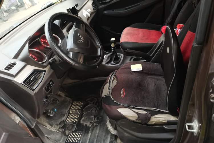 Used Wuling Hongguang 2019 1.5L S Standard Version China VI LAR
