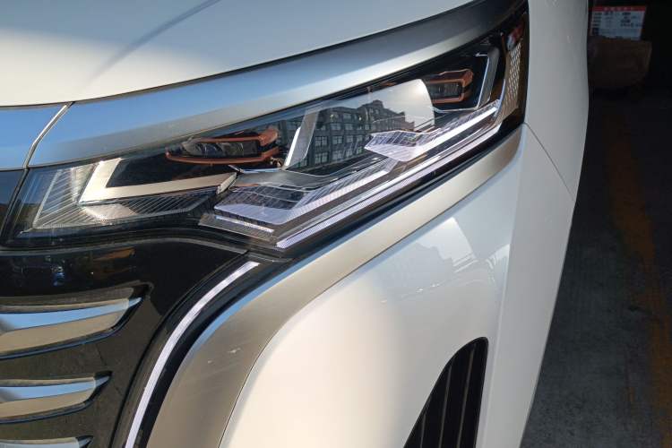 Used Denza D9 2022 DM-i 970 Four-Wheel Drive Flagship Model