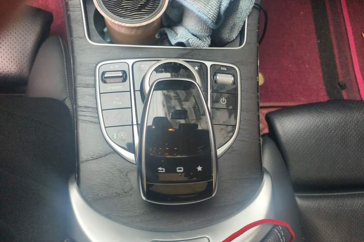 Used Mercedes-Benz C-Class 2015 Revised C 200 L Sport Edition Gear Lever