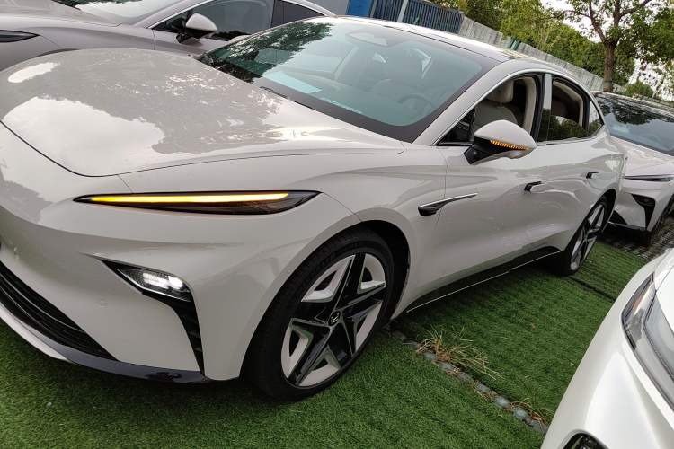 Used Rising F7 2023 Advanced Pro Edition