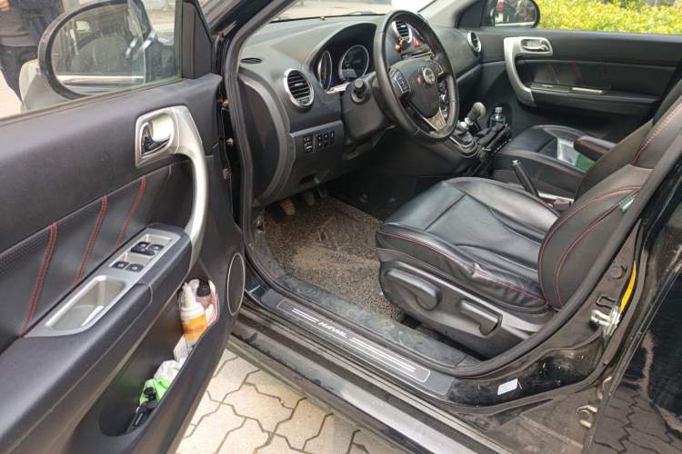 Used Haval H6 2013 Upgraded Model 1.5T Manual Two-Wheel Drive Elite Version
