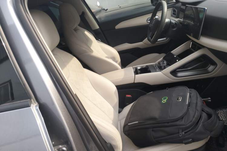 Used BYD Yuan UP 2024 401KM Beyond Edition Right Front Seat