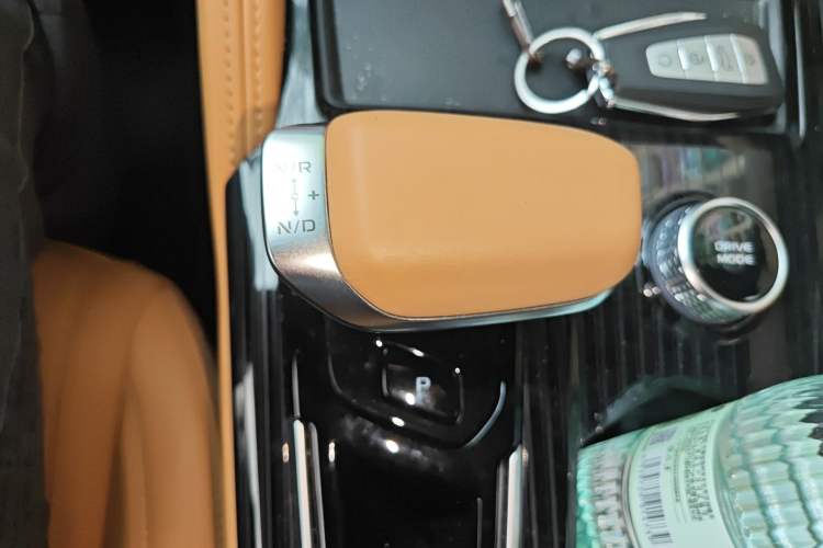 Used Geely Auto Monjaro L Extended Range Electric Version 2022 1.5T DHT Range-Extending Electric Supreme Edition Gear Lever