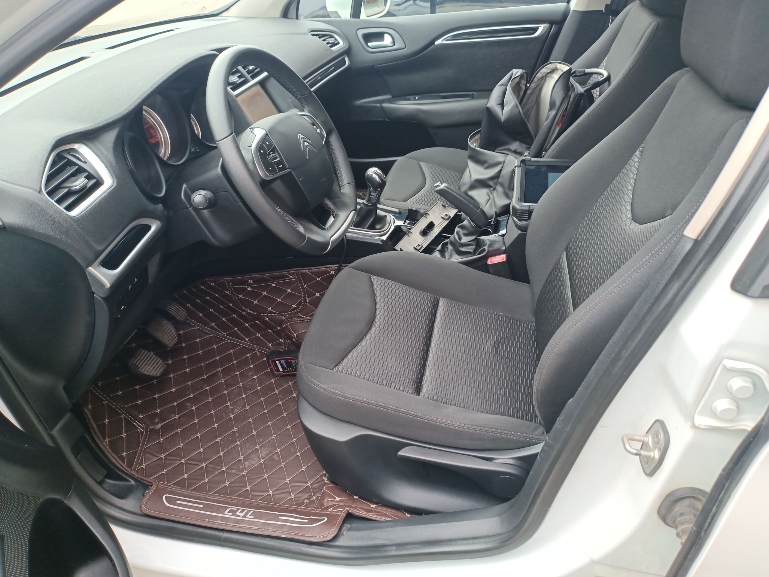 Interior delantero