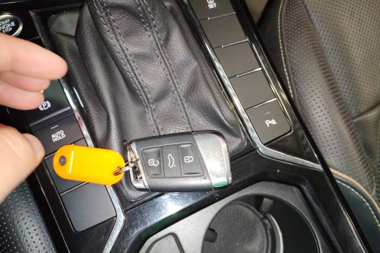 Used Volkswagen Passat 2020 330TSI Luxury Edition China VI
