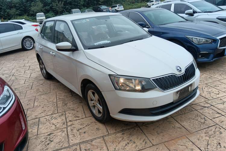 Used Skoda Fabia 2015 1.4L Automatic Front-Drive Model

