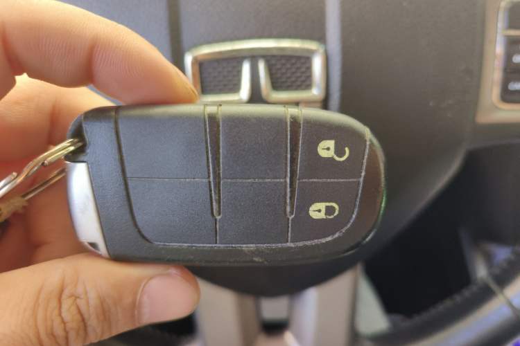 Used Dodge Journey 2016 2.4L Two-Wheel-Drive Touring Edition Vehicle Key