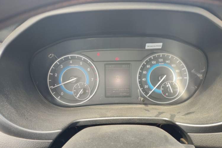 Used Dongfeng Fengon S560 2018 1.8L Manual Urban Model 7 Seats Instrument Cluster