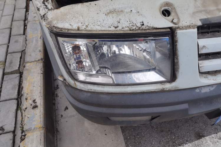 Used Iveco Daily 2009 2.5T-A35 7-Seater
