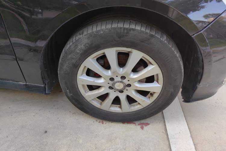 Used Mercedes-Benz R-Class 2014 R 320 4MATIC Business Model Right Front Wheel Hub