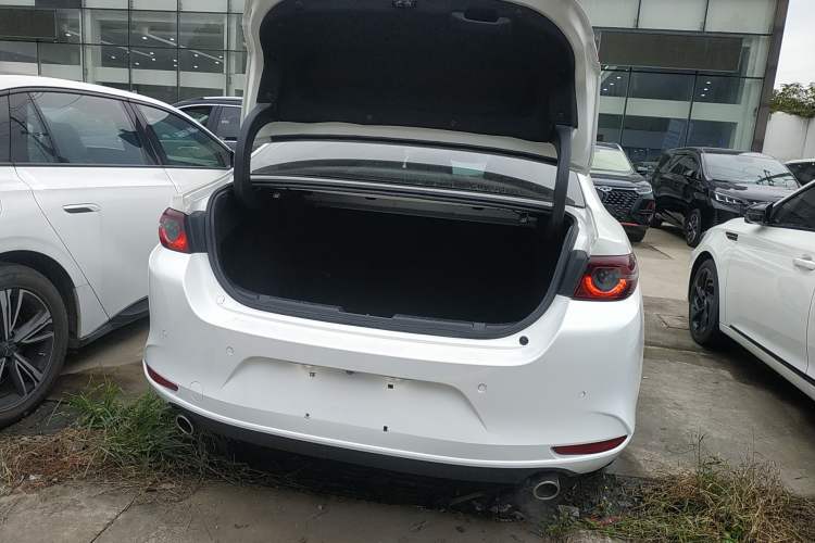 Used Mazda Mazda 3 Axela 2022 2.0L Automatic Zhiqing Edition