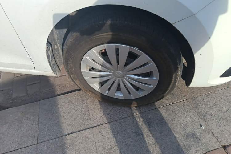 Used Volkswagen Santana 2019 1.5L Manual Fashion Edition China VI Standard Right Front Wheel Hub