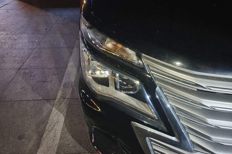 Used FORTHING Lingzhi 2024 M5L 1.5T Manual Base Model 7 Seats
