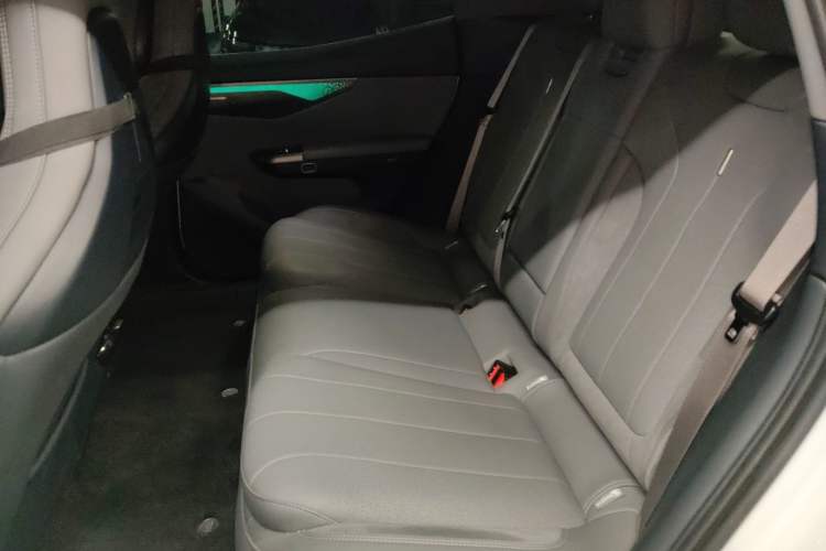 Used Lynk & Co 07 2024 EM-P 126 Long-Range Ultra