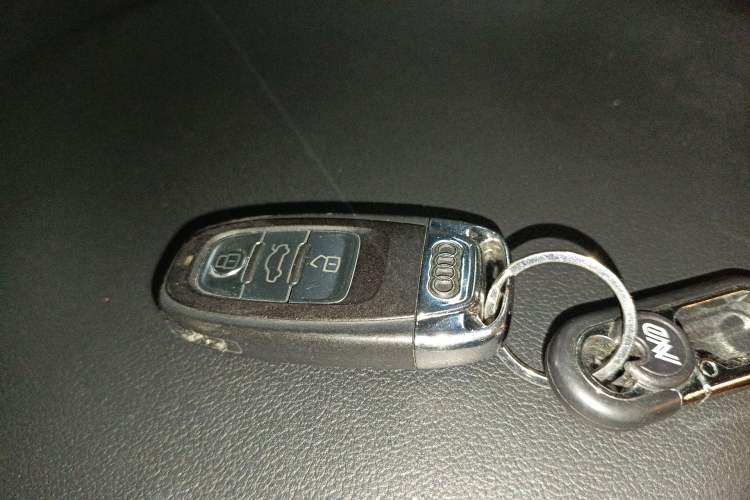 Used Audi A4L 2016 35 TFSI Collection Edition S line Comfort Model Vehicle Key