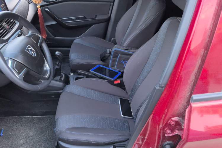 Used Baojun 310 2016 1.2L manual Comfort trim level
