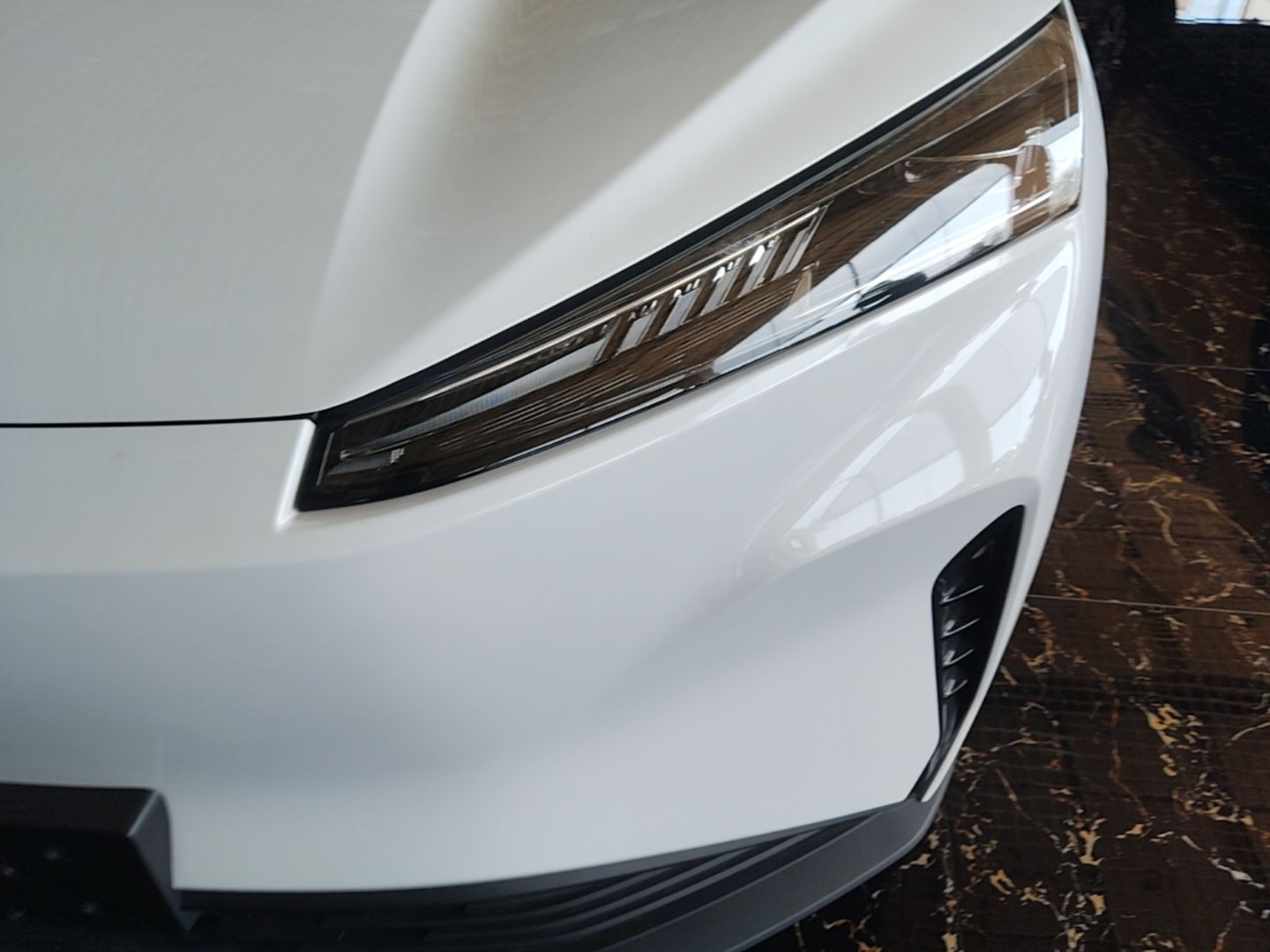 Dongfeng Aeolus SKY EV01 2025 530 km AIR Elite Edition — снимка 8