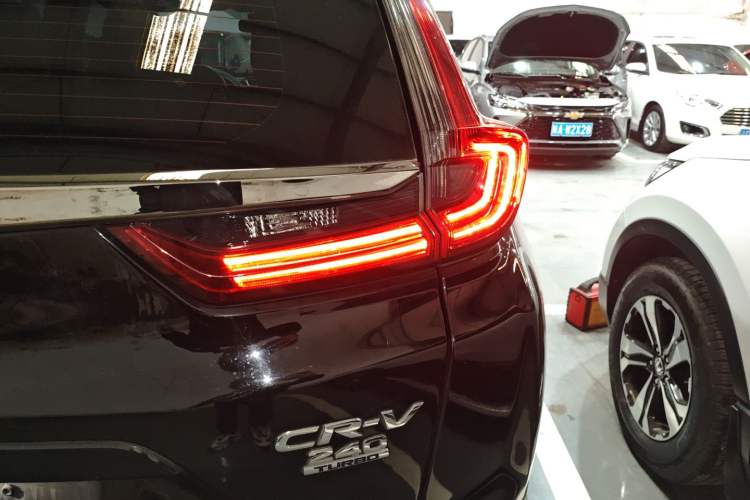 Used Honda CR-V 2021 240TURBO CVT 2WD Comfort Version Right Rear Taillight