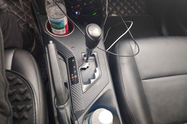 Used Toyota RAV4 2015 2.0L CVT Two-Wheel Drive Fashion Edition
