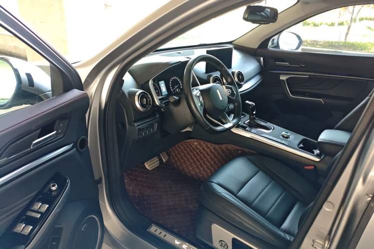 Used Wey VV5 2017 2.0T Ultra-Luxury Version
