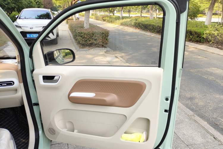 Used Wuling Hongguang MINIEV 2024 3rd Generation 215km Youth Edition