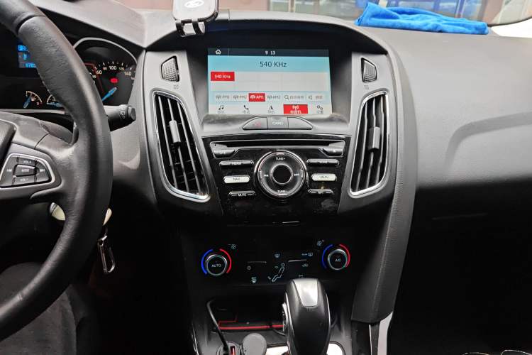 Used Ford Focus 2017 Hatchback 1.6L Automatic Fashion Edition Smart Drive Version