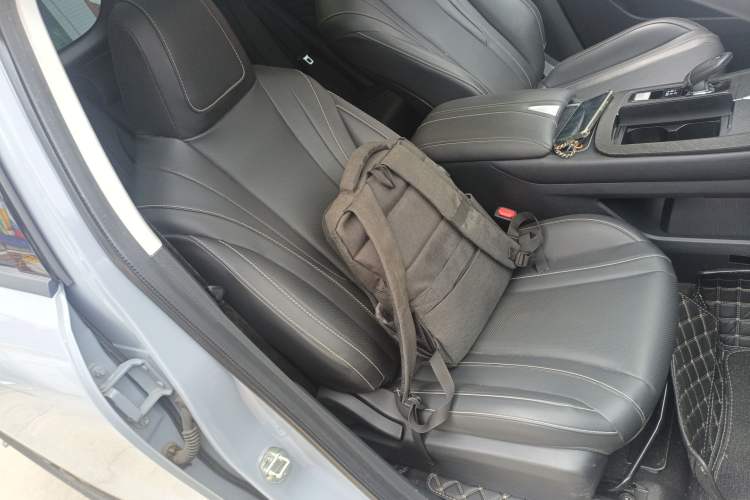 Used Venucia V 2023 260T Idol Edition Pro Right Front Seat