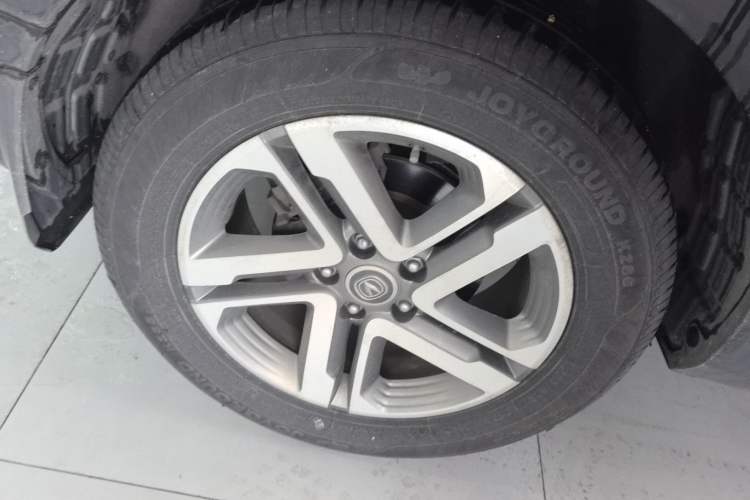 Used CHANGAN CS55 2018 1.5T Automatic Colorful Edition China V Standard Right Rear Wheel Hub