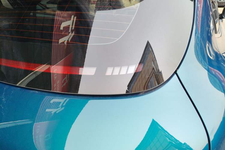 Used ORA Good Cat 2023 401 km Standard Range Luxury Version Lithium Iron Phosphate Exterior 3