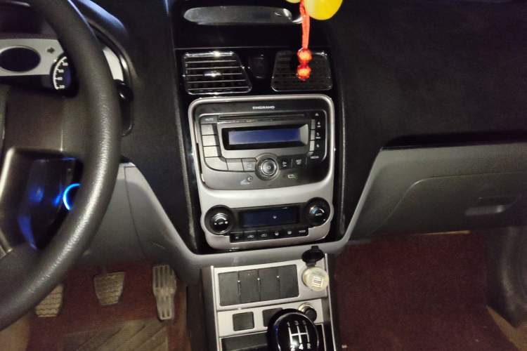 Used Geely Auto Classic Emgrand 2012 Sedan 1.5L Manual Standard Model
