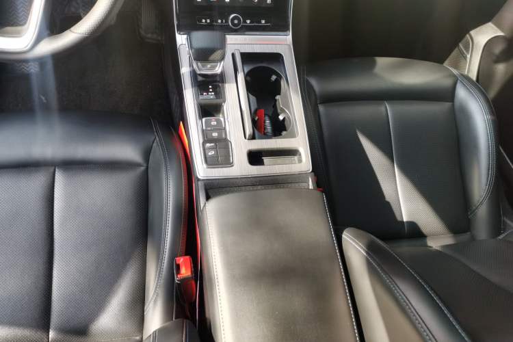 Used Roewe RX5 2022 330TGI Automatic National Style Edition
