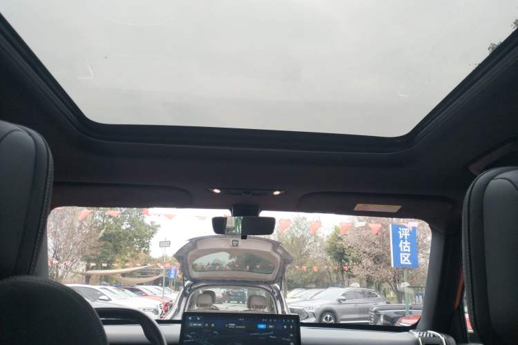 Used iCAR 03T 2024 501km Four-wheel Drive Long-Range Version
