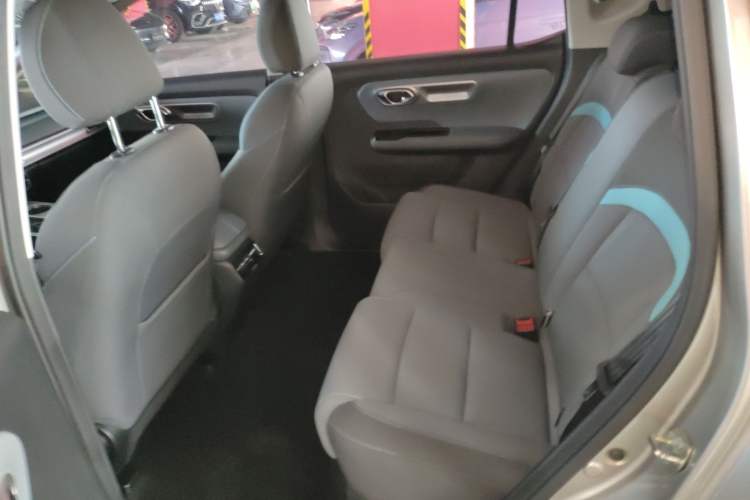 Used AION Y 2023 Younger Left Rear Seat
