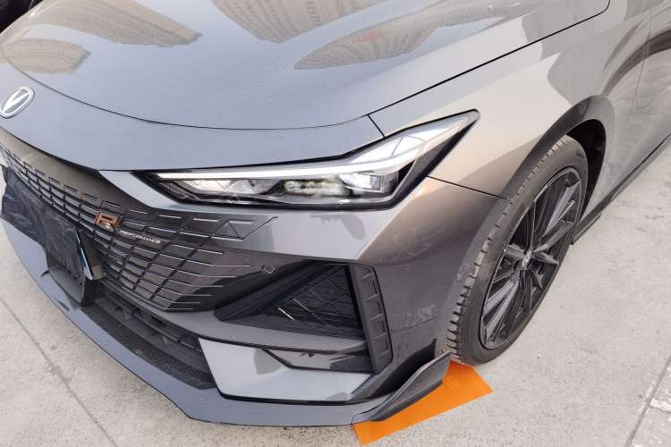 Used CHANGAN UNI-V 2023 1.5T Sport Edition
