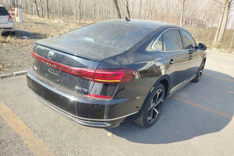 Used Volkswagen Passat 2024 380TSI Starry Luxury Edition
