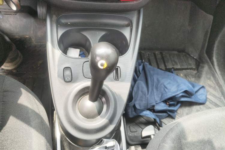 Used smart fortwo 2015 1.0L 52 kW hardtop Dynamic version