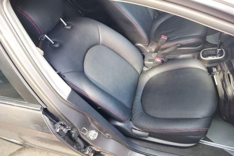 Used Nissan Sylphy 2018 Classic 1.6XE CVT Comfort Edition Right Front Seat