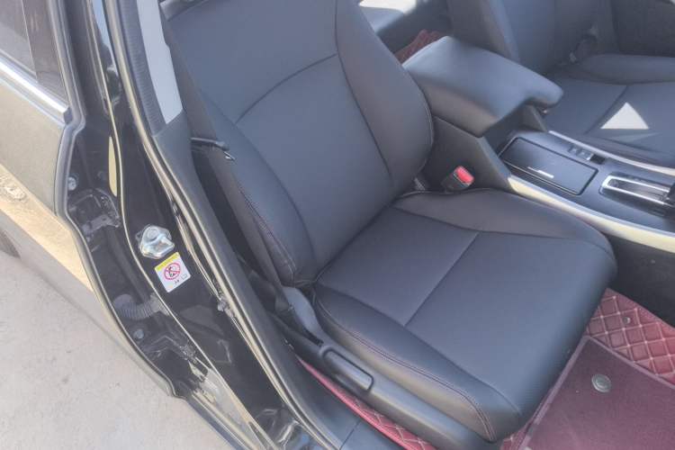 Used Honda Accord 2014 2.0L LX Comfort Edition Right Front Seat