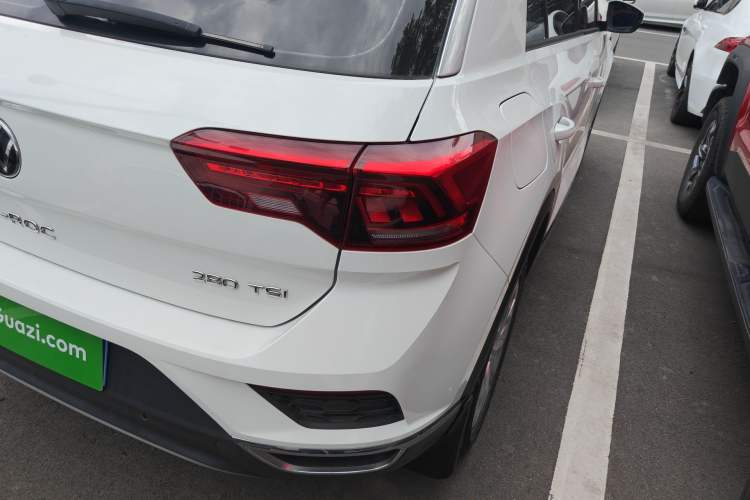 Used Volkswagen T-ROC 2021 Revised Version 280TSI DSG Two-Wheel Drive Elite Connect Edition Right Rear Taillight