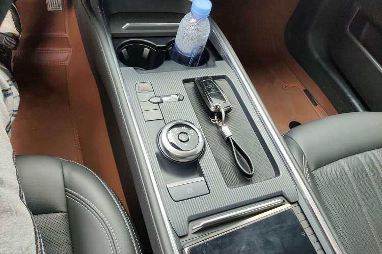 Used Ford Mondeo 2025 2.0T EcoBoost Luxury Version Gear Lever